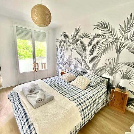 Superbe Appartement Au Calme Avec Parking Gratuit. Мериньяк Екстер'єр фото
