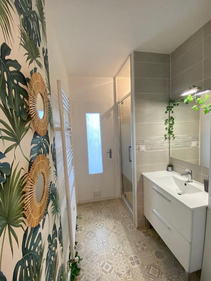 Superbe Appartement Au Calme Avec Parking Gratuit. Мериньяк Екстер'єр фото